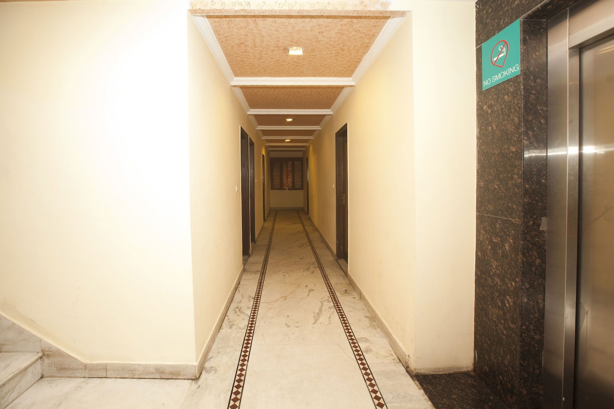 Oyo 337 Hotel Anand Delhi  Exterior photo